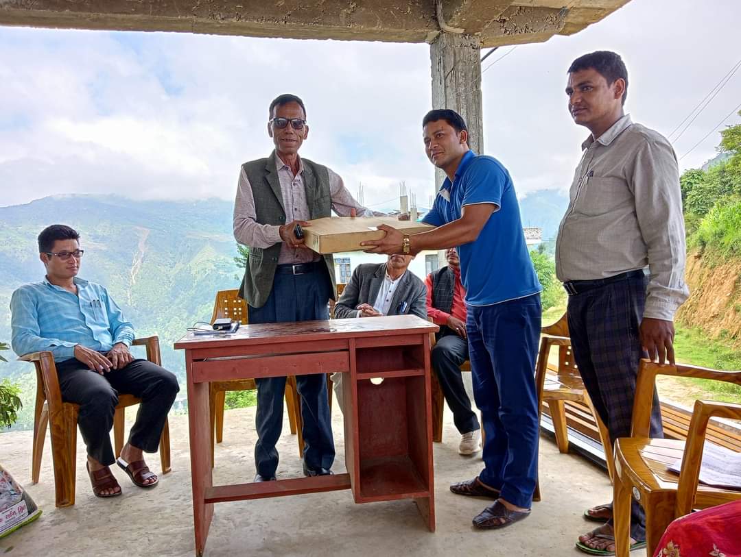 सोसेक नेपाल देखि ठाटीकाँध कृषि तथा पशुपालन सहकारी संस्थालाई सहयोग